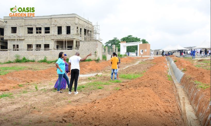 Buy & Build Plots of Land In OASIS GARDEN EPE