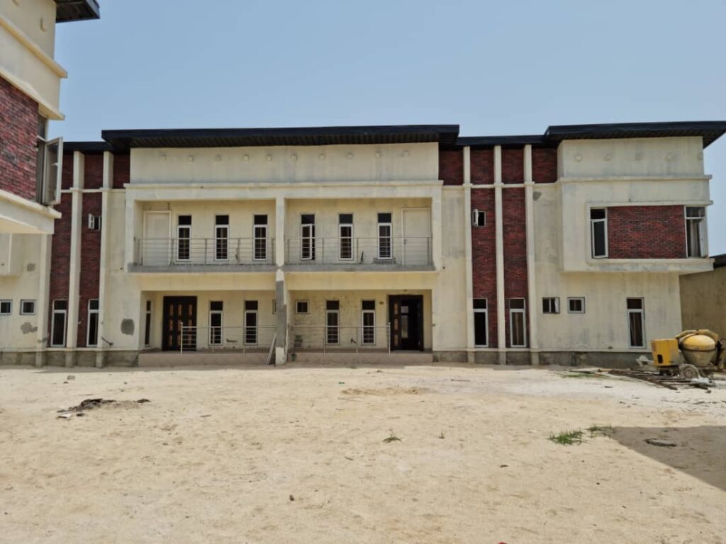 Angles-Court-Abijo-3