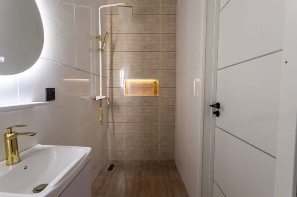 IVANA-COURT-Fully-Serviced-2-Bedroom-Apartments-In-Thomas-Estate-Ajah-JAN-2025-site-pics -18