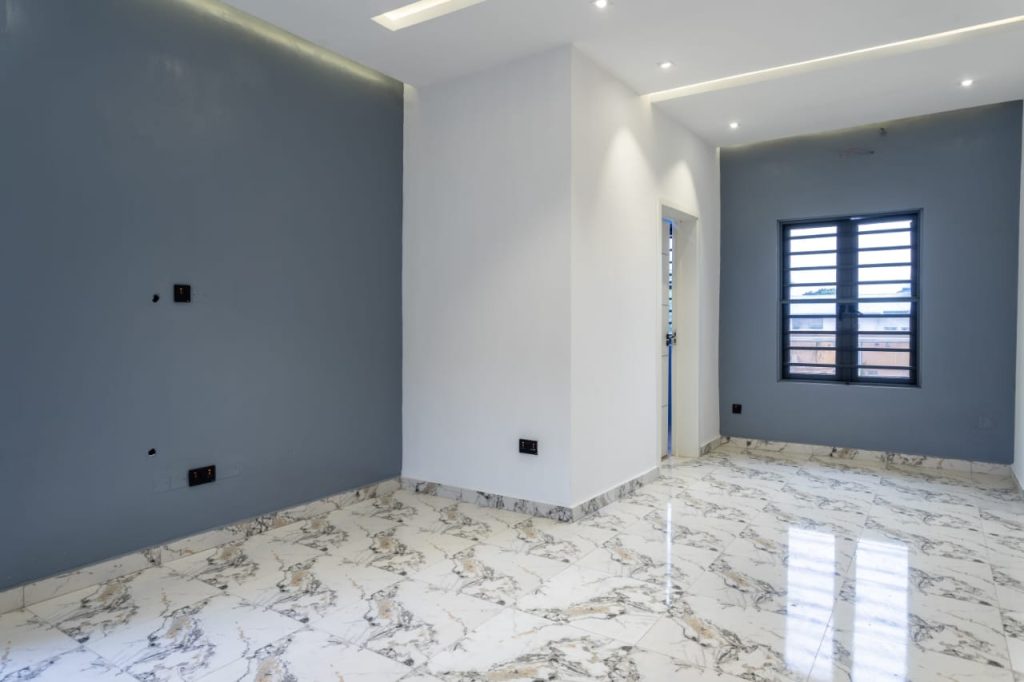 IVANA-COURT-Fully-Serviced-2-Bedroom-Apartments-In-Thomas-Estate-Ajah-JAN-2025-site-pics -6