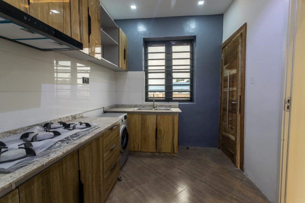 IVANA-COURT-Fully-Serviced-2-Bedroom-Apartments-In-Thomas-Estate-Ajah-JAN-2025-site-pics -9